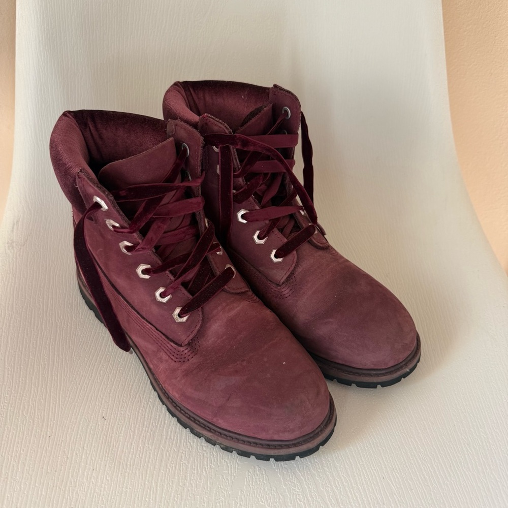 Women’s Timberland velvet premium 6 inch boot